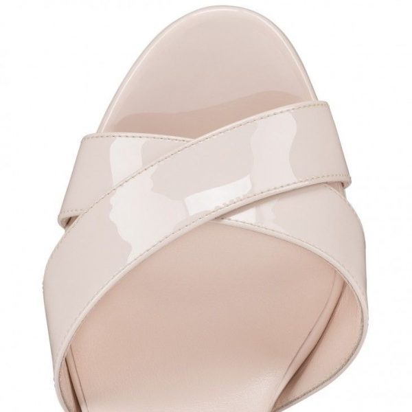 Christian Louboutin Supramariza 130 Mm Sandales à Brides en Cuir Verni Calf Leche – Image 4