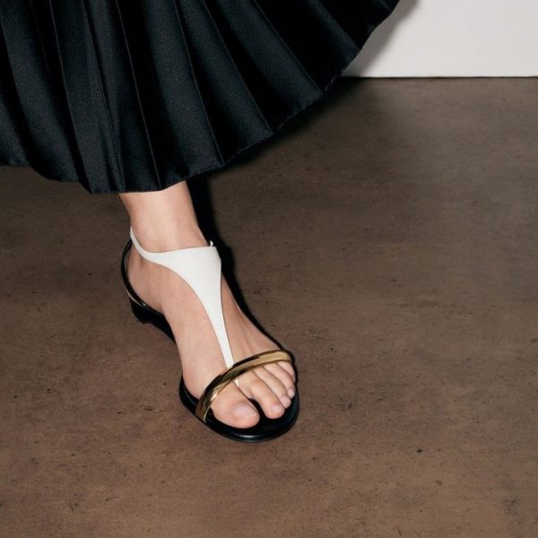 Sandales Christian Louboutin Athinita à brides en cuir nappa et specchio multicolore – Image 4