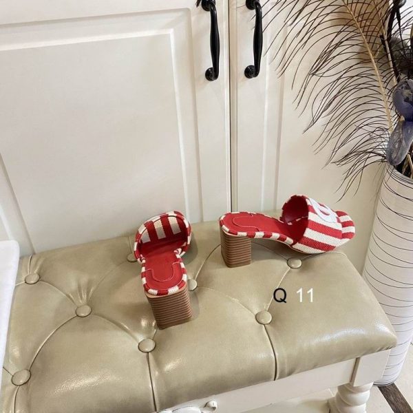 Christian Louboutin CL Mules 50 mm Malha Tissu Imprimé Rouge – Image 4