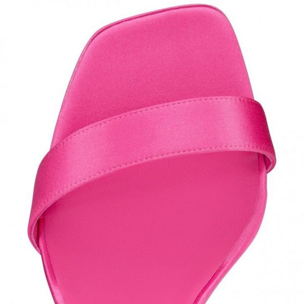 Christian Louboutin Condora Queen Plume 100 Mm Sandales en Crêpe Satiné et Plumes Glam – Image 4