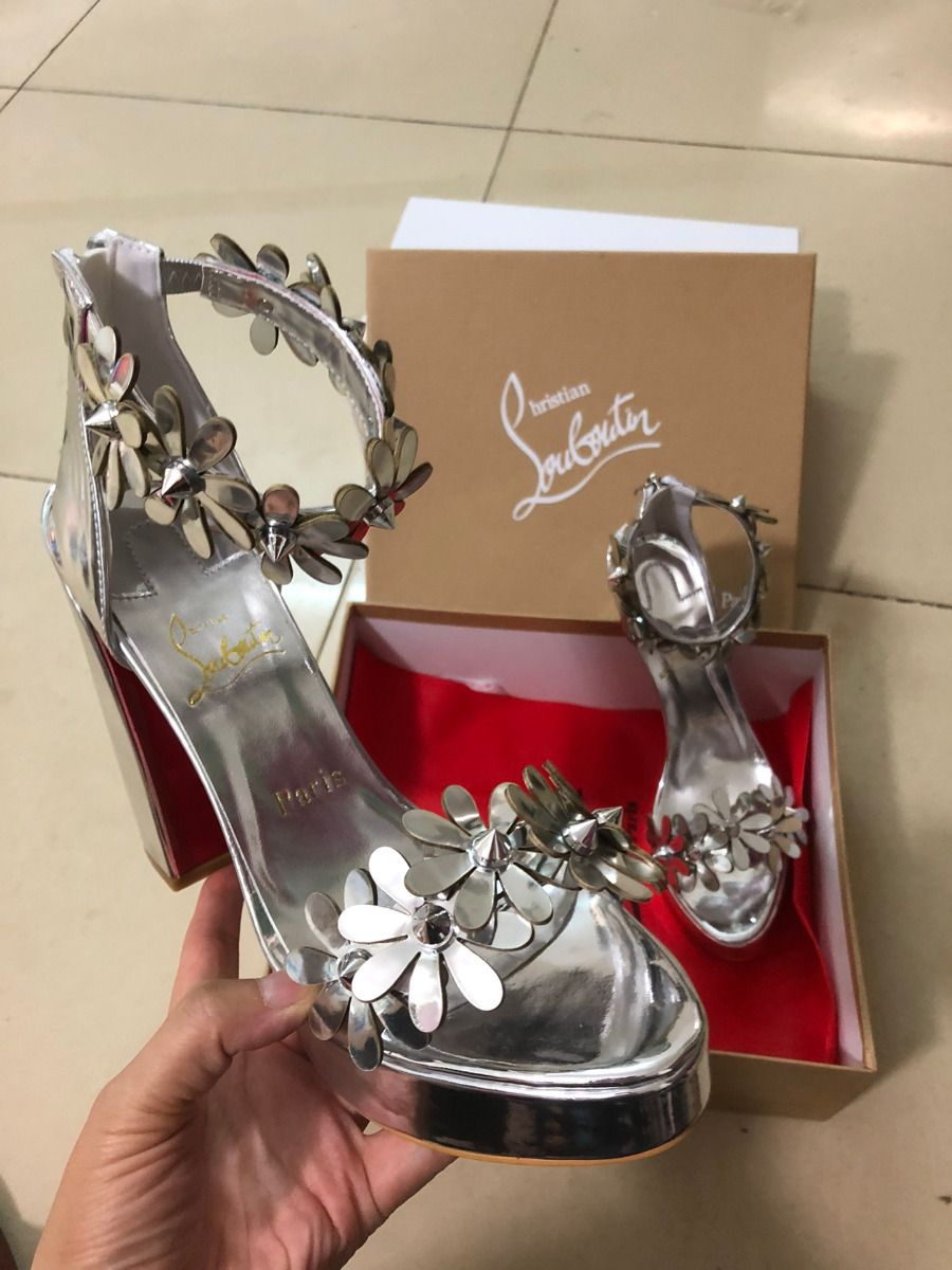 Christian Louboutin Daisy Spikes Alta escarpins 130 mm cuir métallique argent – Image 2