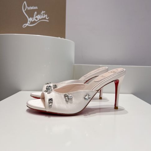 Christian Louboutin Degraqueen 85 Mm Mules Sandales Crêpe Satin Leche – Image 2