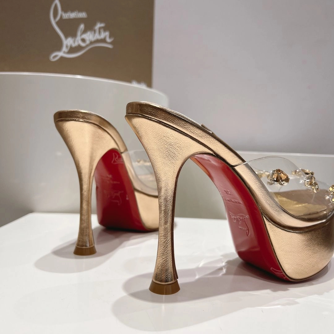 Christian Louboutin Degraqueen Alta sandales à plateforme 130 mm cuir PVC or – Image 3