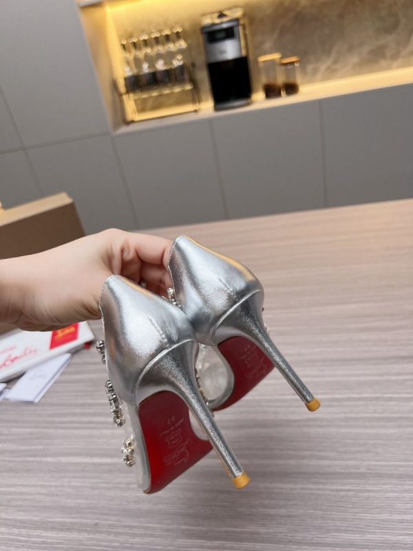 Christian Louboutin Degraqueen Escarpins 85mm PVC Nappa Argent – Image 3