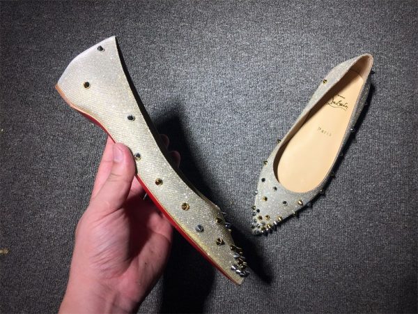 Christian Louboutin Degraspike Ballerines en Tissu Pailleté Argent – Image 4