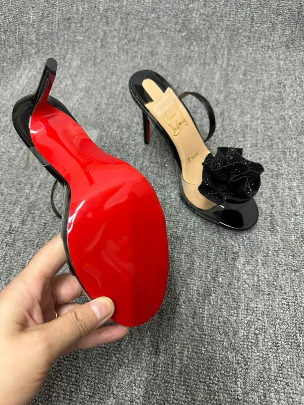 Christian Louboutin Fossiliza Sandales 100mm PVC et Cuir Pailleté Noir – Image 4