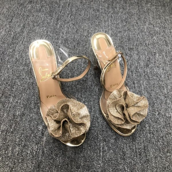 Christian Louboutin Fossiliza Sandales 100mm PVC et Cuir Pailleté Or – Image 3