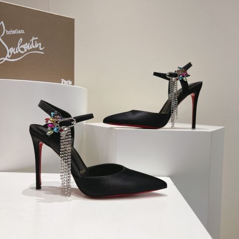 Christian Louboutin Goldina Rain 100mm Escarpins Boucle en Cristal Satin Noir – Image 5
