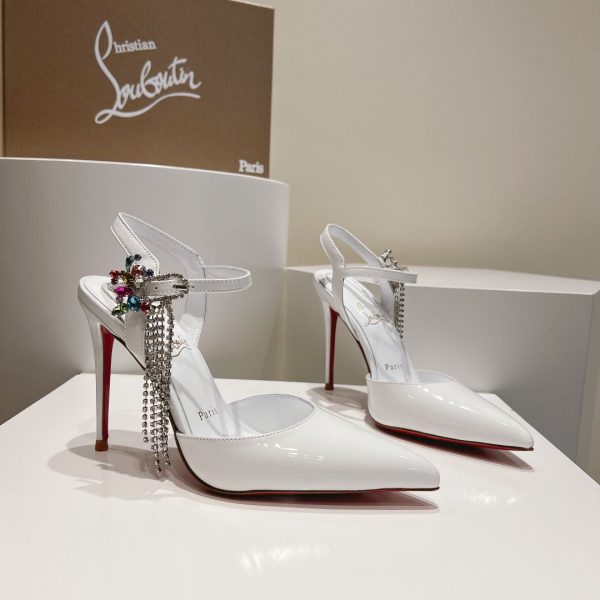 Christian Louboutin Goldina Rain 100mm Escarpins Boucle en Cristal Cuir Verni Blanc