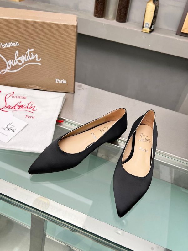 Christian Louboutin Kate Ballerines en Satin Crêpe Noir – Image 2