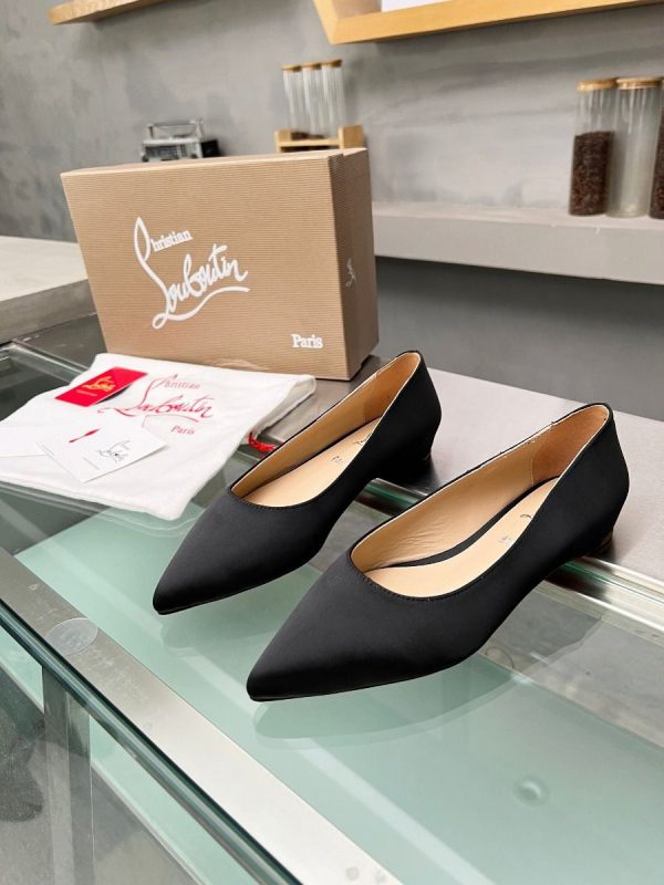 Christian Louboutin Kate Ballerines en Satin Crêpe Noir – Image 3