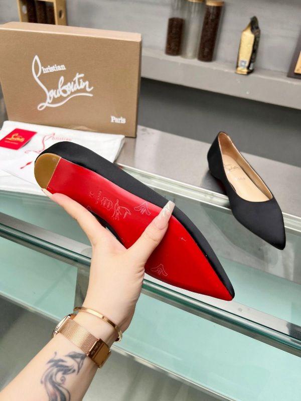 Christian Louboutin Kate Ballerines en Satin Crêpe Noir – Image 5