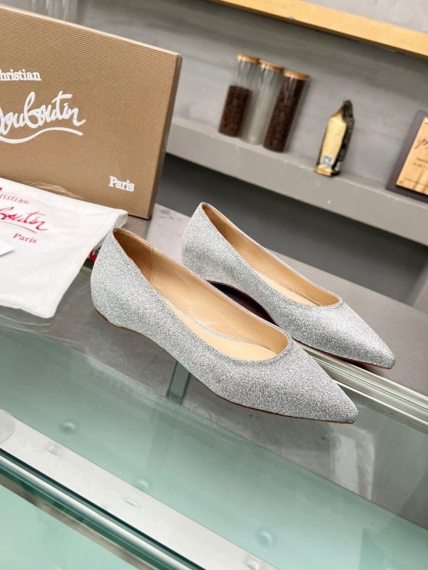 Christian Louboutin Kate Ballerines en Cuir de Veau Pailleté Argent – Image 5