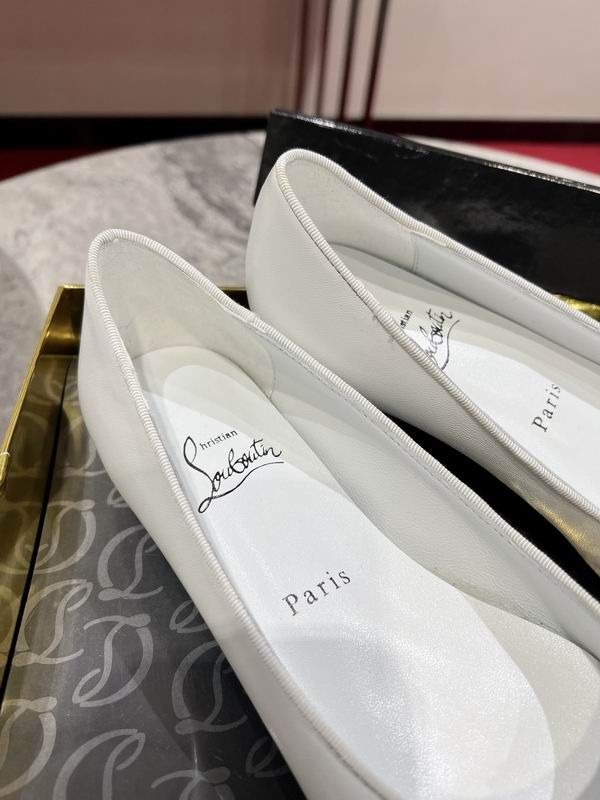 Christian Louboutin KATE LOVE Ballerines plates avec cœur en strass cristal cuir nappa blanc – Image 3