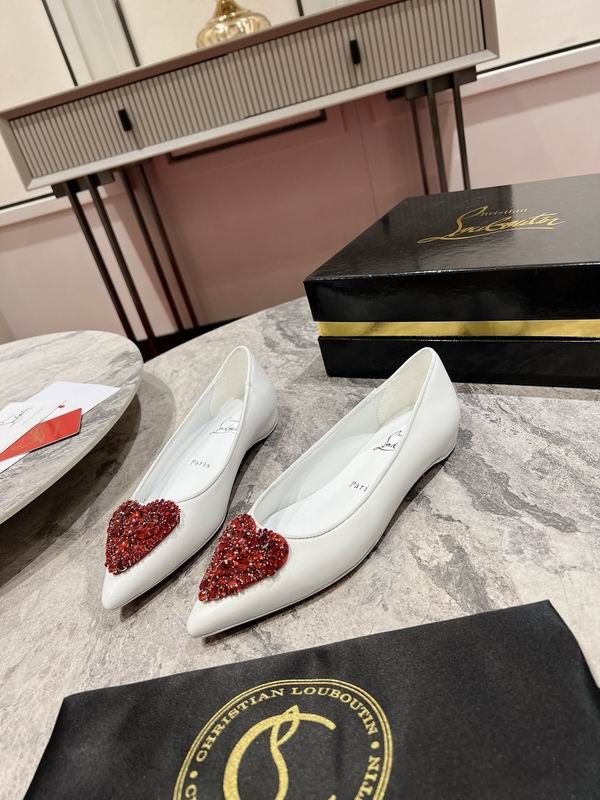 Christian Louboutin KATE LOVE Ballerines plates avec cœur en strass cristal cuir nappa blanc