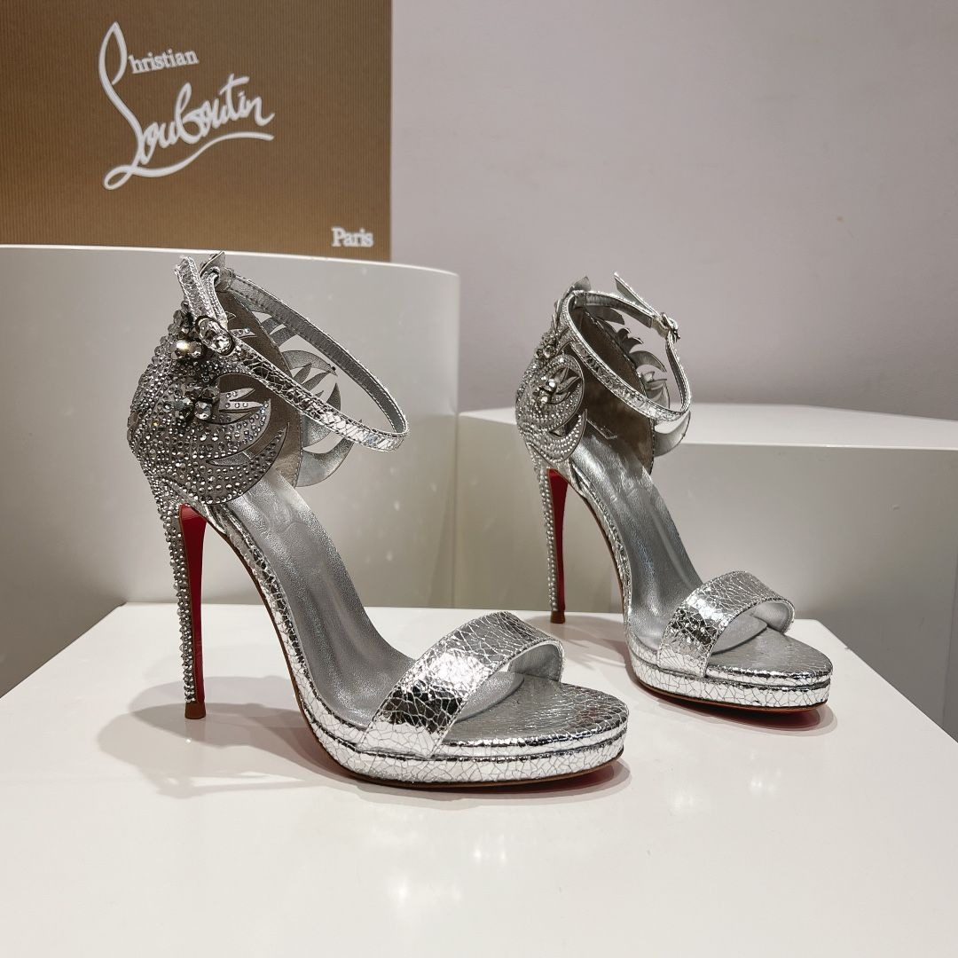Christian Louboutin Loubi Vega Sandales 120mm Cristaux Cuir Vernis Argent