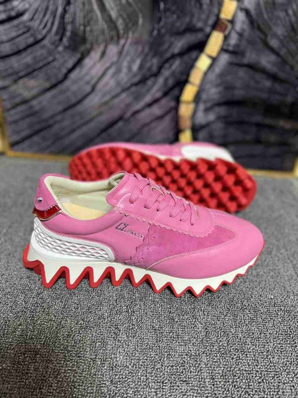 Christian Louboutin Baskets Loubishark Cuir de veau et suédé Rose