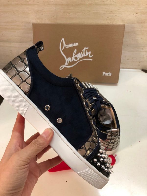 Christian Louboutin Baskets Femme Louis Junior Spike Basses Cuir et Veau velours Noir – Image 4