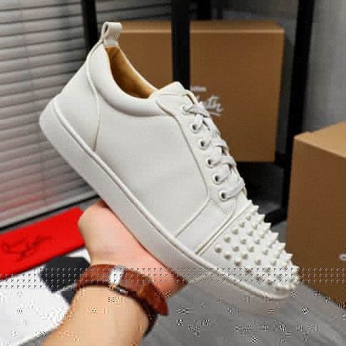 Christian Louboutin Baskets Louis Junior Spikes Cuir de veau Blanc – Image 2