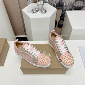 Christian Louboutin Baskets Louis Junior Spikes Cuir pailleté et Cuir verni Rose