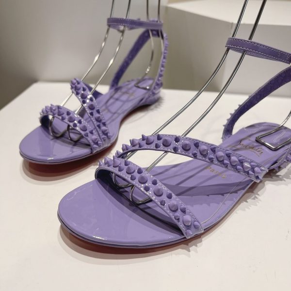 Christian Louboutin Mafaldina Sandales Plates Cuir Vernis Violet – Image 2