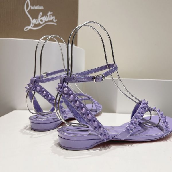 Christian Louboutin Mafaldina Sandales Plates Cuir Vernis Violet – Image 3