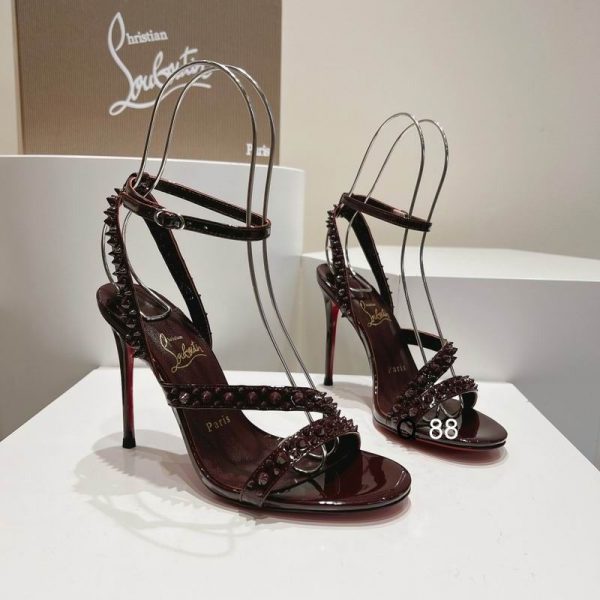 Christian Louboutin Mafaldina Spikes Sandales 100mm Cuir Verni Chocolat