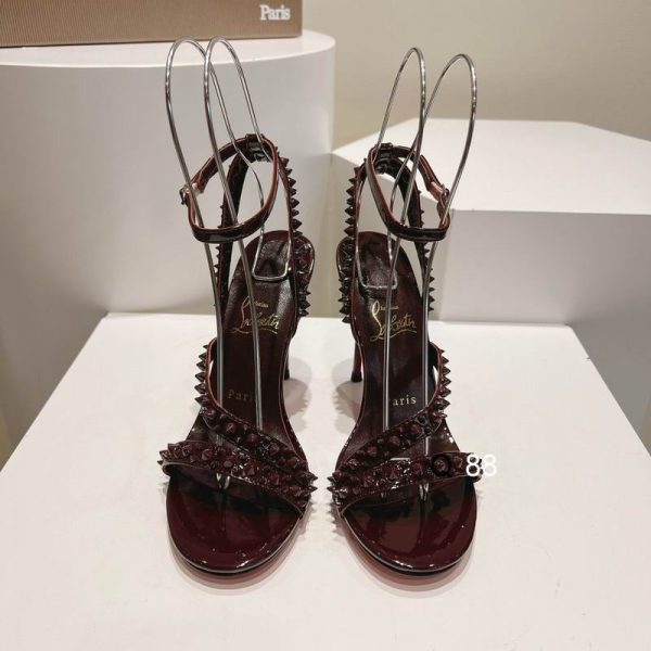 Christian Louboutin Mafaldina Spikes Sandales 100mm Cuir Verni Chocolat – Image 4