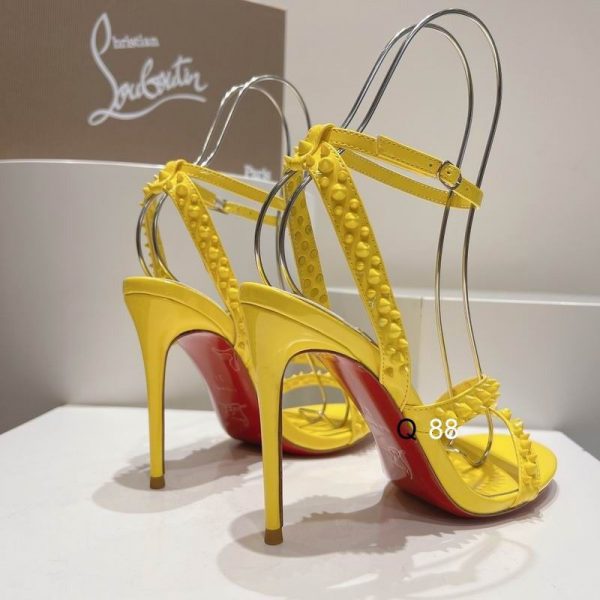 Christian Louboutin Mafaldina Spikes Sandales 100mm Cuir Verni Jaune – Image 2