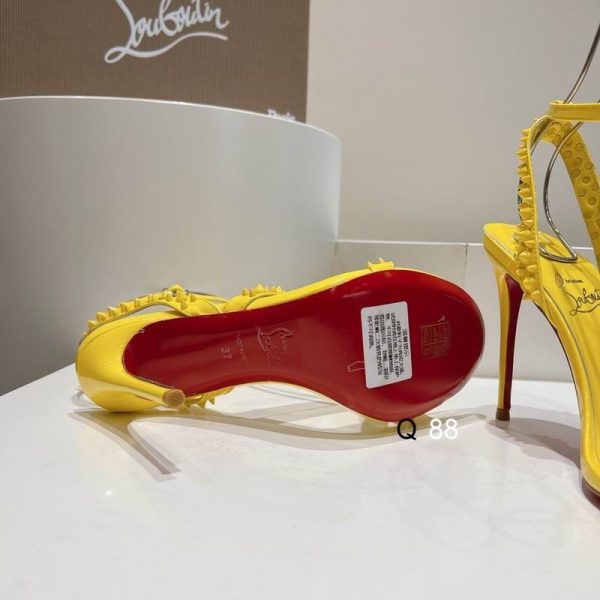 Christian Louboutin Mafaldina Spikes Sandales 100mm Cuir Verni Jaune – Image 3