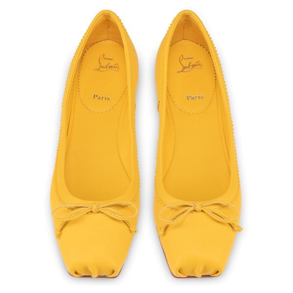 Christian Louboutin Ballerines Mamadrague à bout carré en cuir nappa pollen – Image 4