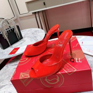 Christian Louboutin Me Dolly 100 mm Mules Cuir verni Rouge