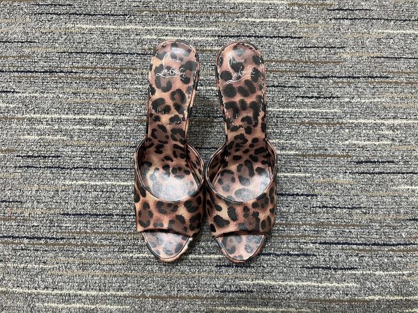 Christian Louboutin Mules Me Dolly 100 mm en cuir pony imprimé léopard kitty – Image 3
