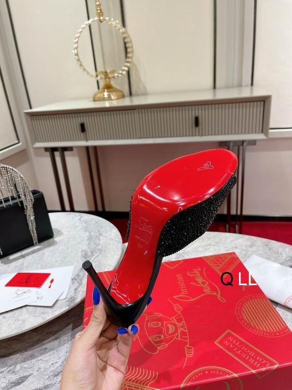 Christian Louboutin Me Dolly Strass Escarpins 100 mm Daim Ornés de Strass Noir – Image 3