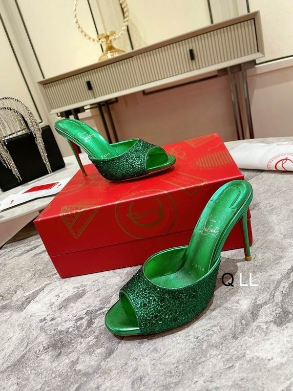 Christian Louboutin Me Dolly Strass Escarpins 100 mm Daim Ornés de Strass Vert – Image 2