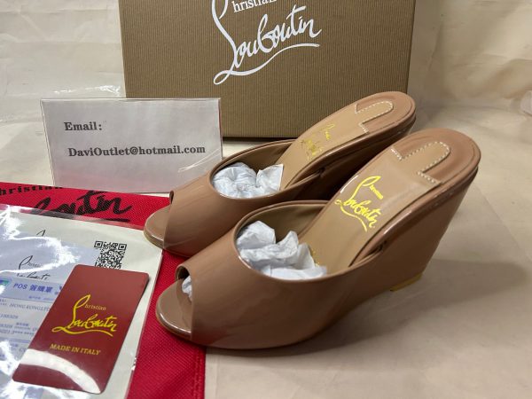 Christian Louboutin Me Dolly Zeppa 85 mm Mules Compensées Cuir Verni Nude
