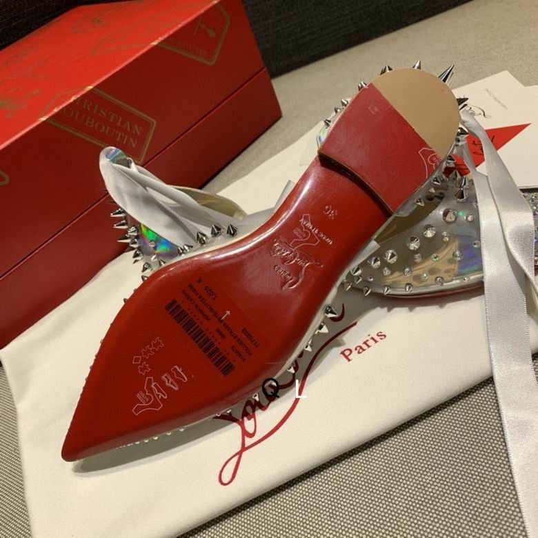 Christian Louboutin Mechante Reine Ballerines à Clous en Cuir et PVC Argent – Image 5