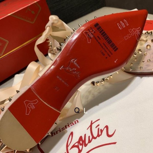 Christian Louboutin Mechante Reine Ballerines à Clous en PVC et Veau Velours Rose – Image 5