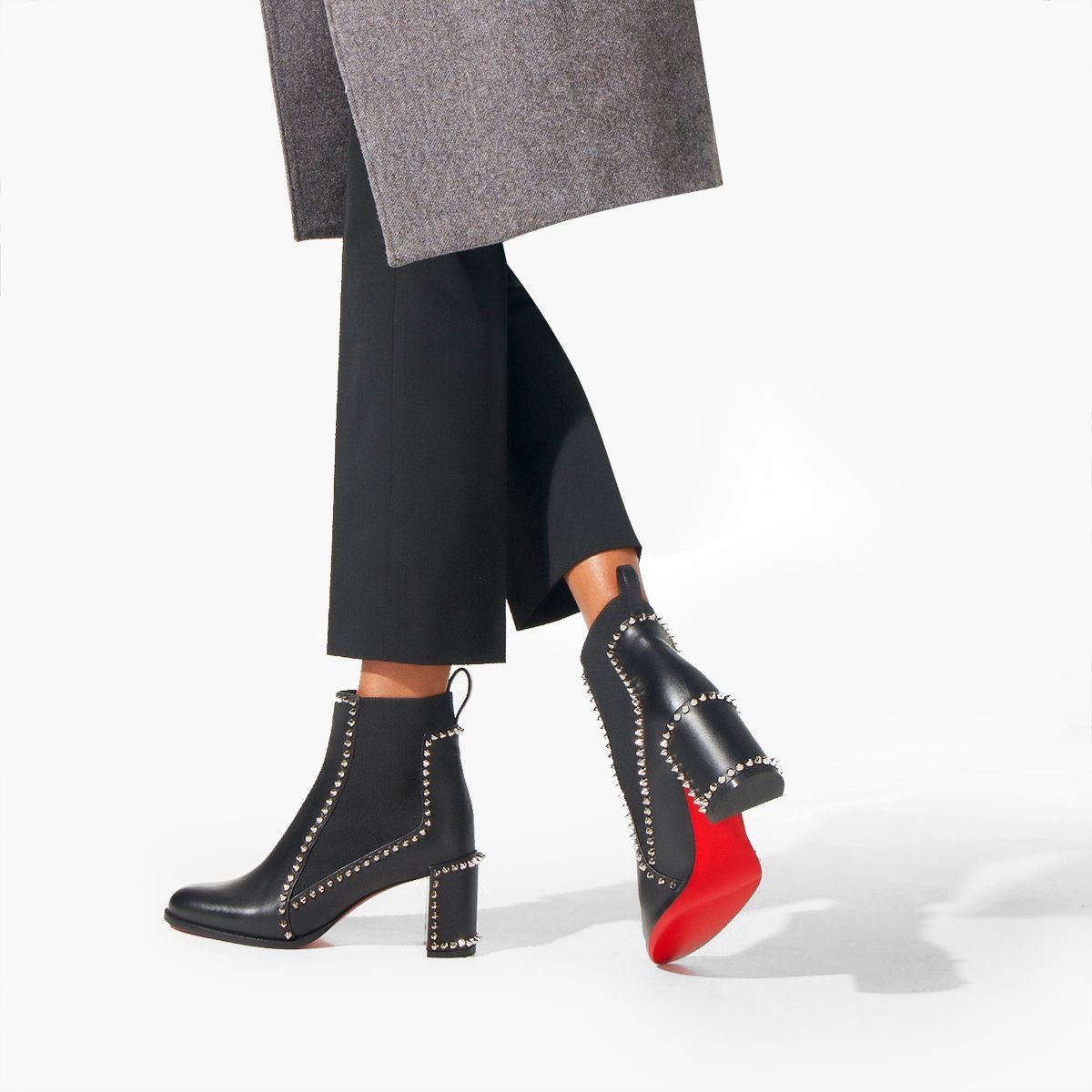 Christian Louboutin Out Line Bottines Cloutées Hautes 70mm Cuir de Veau Noir – Image 4