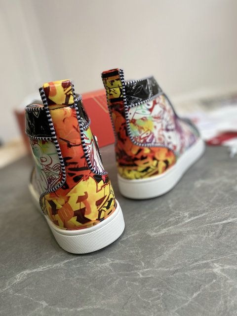 Christian Louboutin Baskets Hautes Rantus Orlato Cuir verni Graffiti Multicolore – Image 2
