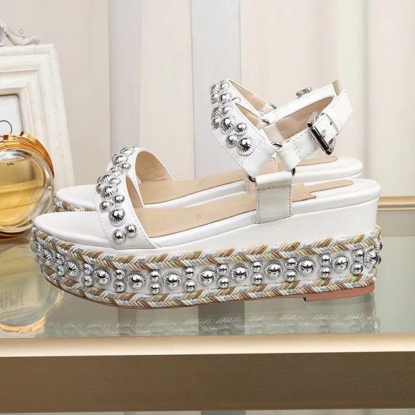 Christian Louboutin Rondaclou Embelli 60mm Sandales Compensées Argent Quincaillerie Blanche – Image 3