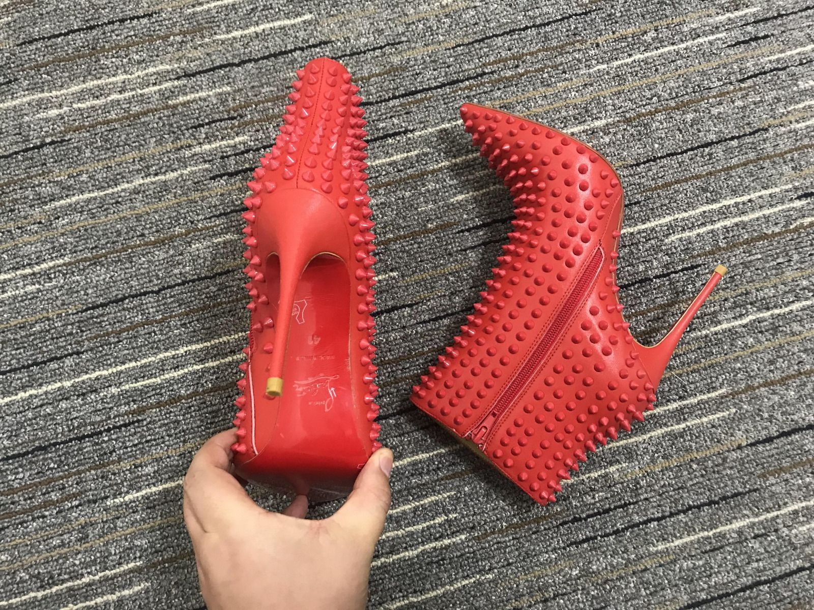 Christian Louboutin Snakilta Bottines Cloutées 100 mm Cuir Veau Rouge – Image 3