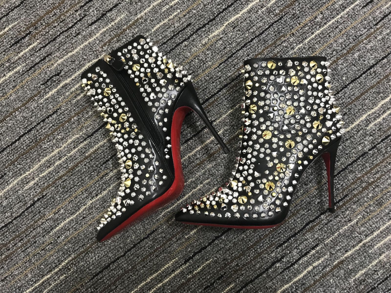 Christian Louboutin So Full Kate Bottines 100 mm Cloutées Cuir Noir