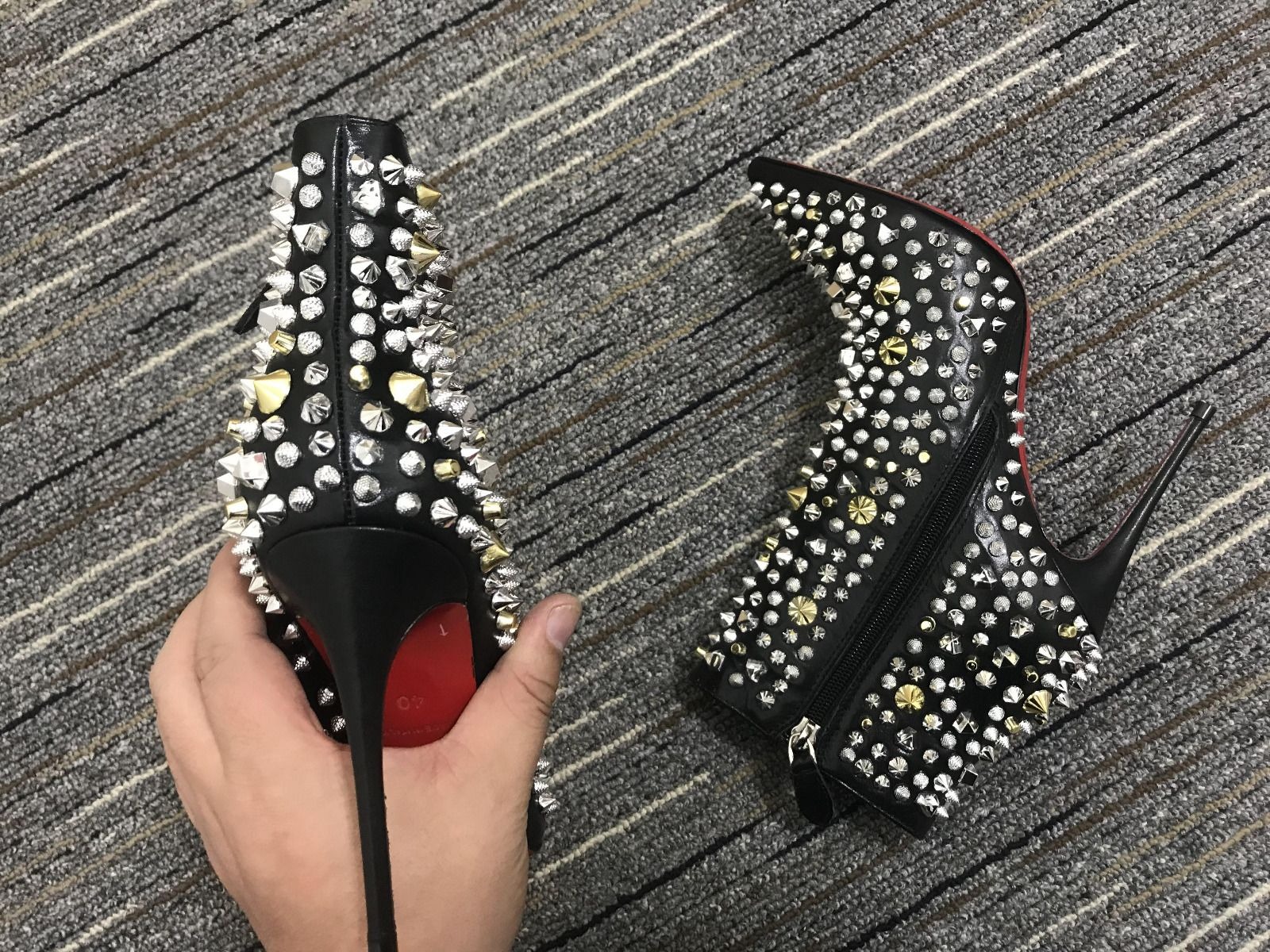 Christian Louboutin So Full Kate Bottines 100 mm Cloutées Cuir Noir – Image 2