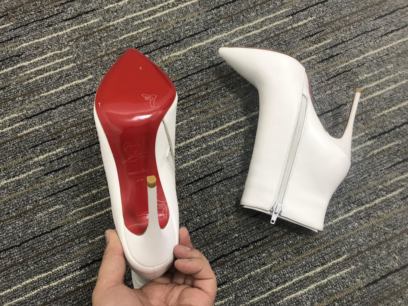 Christian Louboutin So Kate Booty Bottines 100 mm Cuir Veau Blanc – Image 2