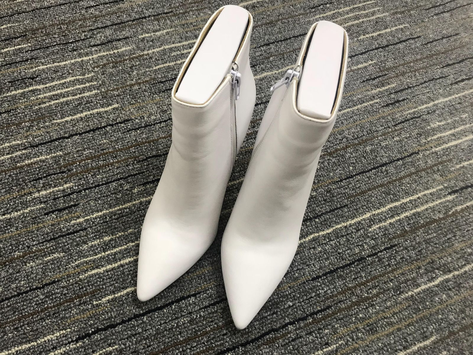 Christian Louboutin So Kate Booty Bottines 100 mm Cuir Veau Blanc – Image 3
