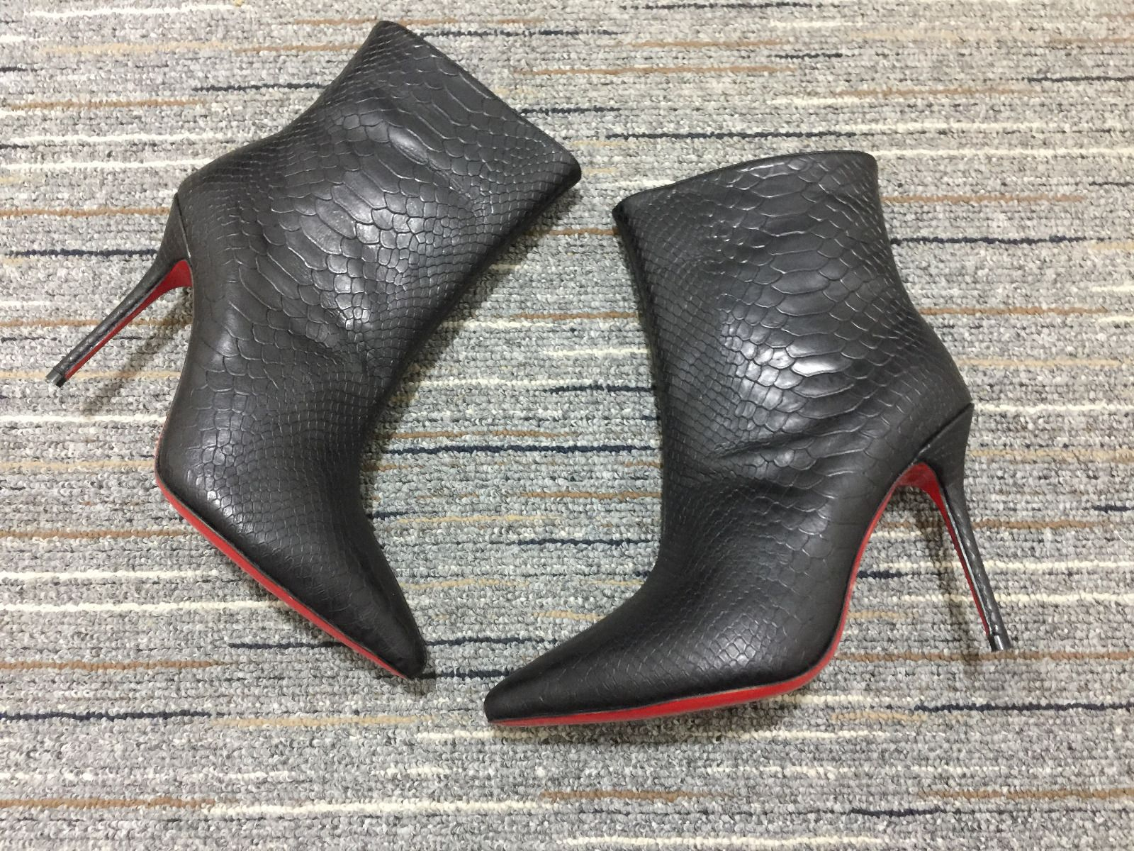 Christian Louboutin So Kate Booty Bottines 85 mm Cuir Veau Embossé Noir