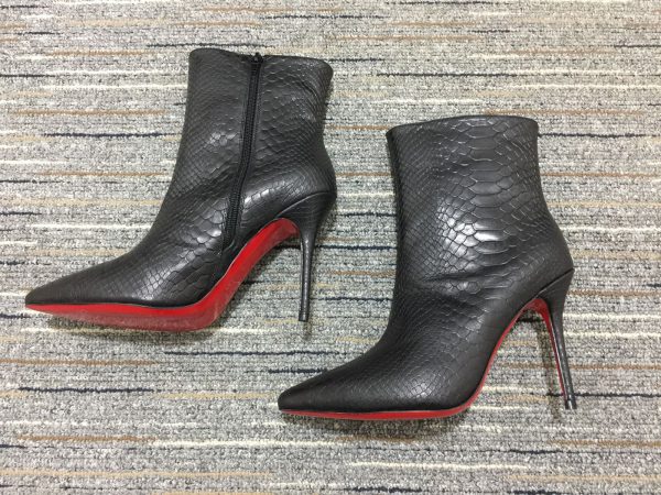 Christian Louboutin So Kate Booty Bottines 85 mm Cuir Veau Embossé Noir – Image 4