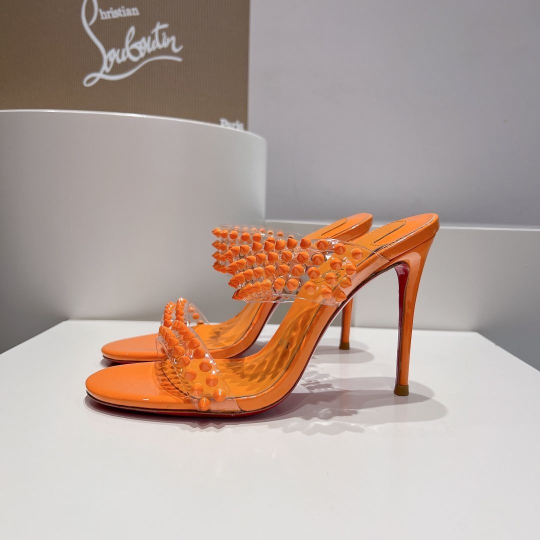 Christian Louboutin Spike Only 105mm PVC et Sandales en Cuir Verni Orange – Image 2