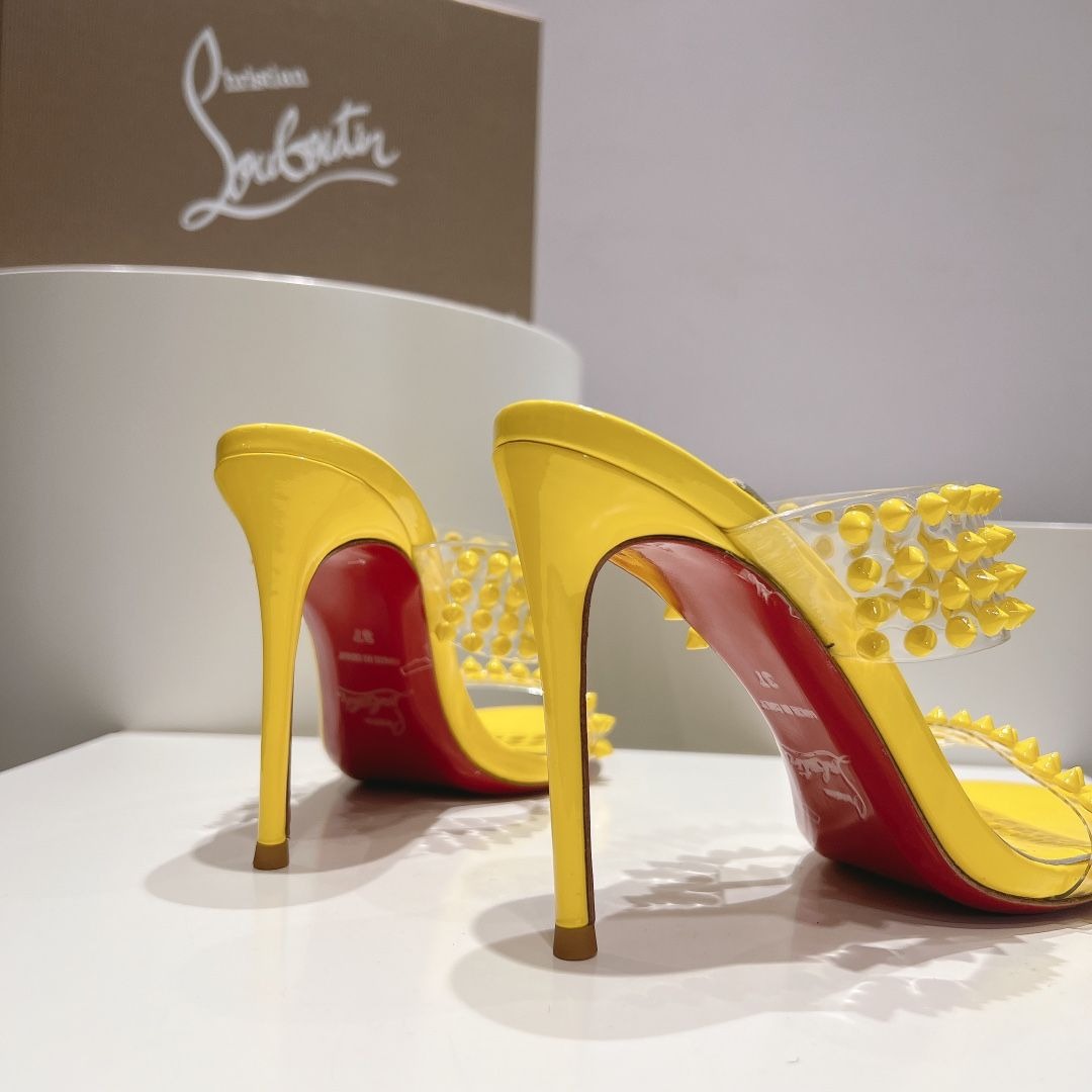 Christian Louboutin Spike Only 105mm PVC et Sandales en Cuir Verni Jaune – Image 4